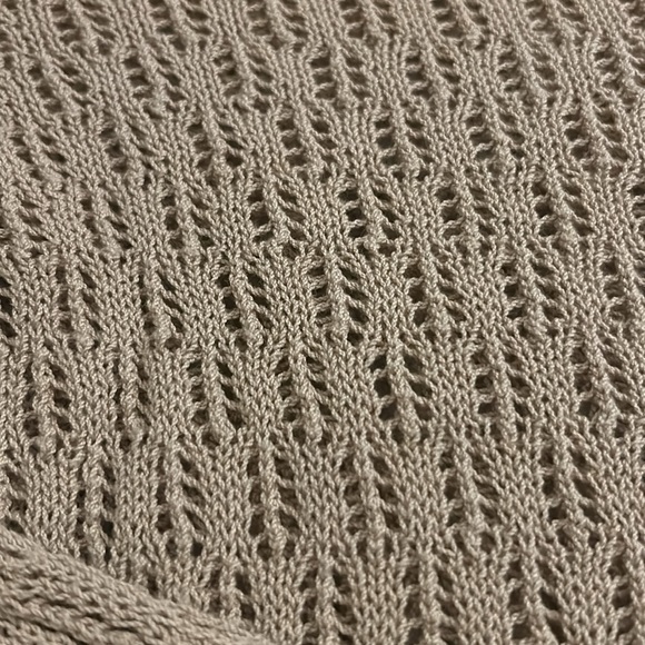 Liz Claiborne Size M Long Sleeve Knit Sweater Top Beige Khaki Camel Caramel Tan - Picture 3 of 6